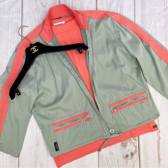 CHANEL 99P 2-Piece Jacket & Knit Shirt Set + Hanger Coral/Sage Sz FR 38/40 - Picture 1 of 16